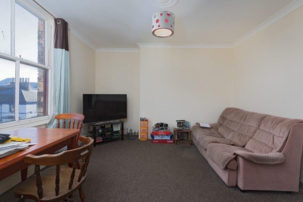 Albemarle Crescent, Scarborough, YO11 photo 4