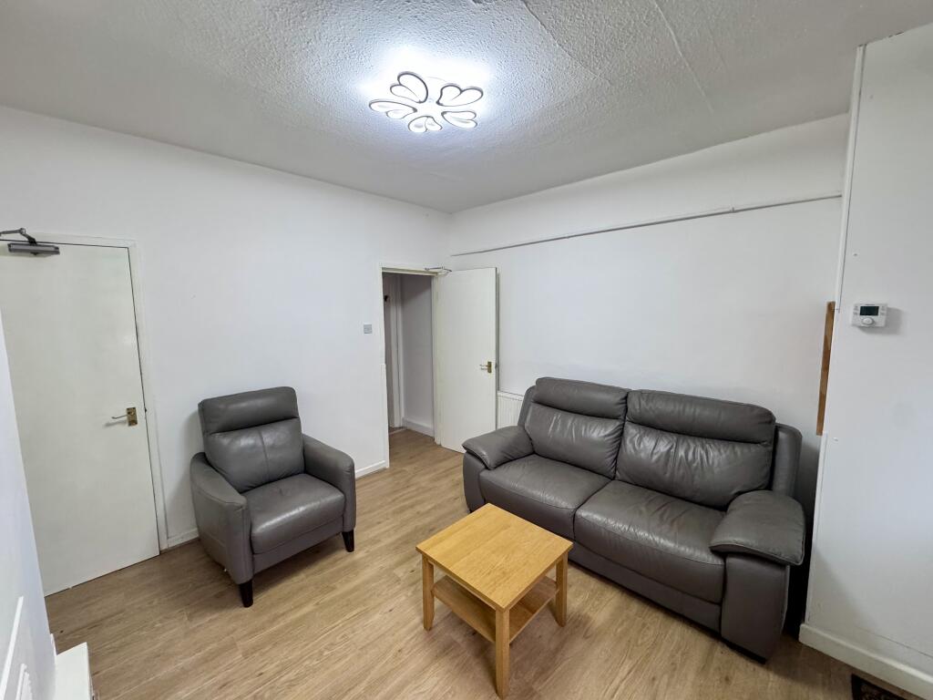 House in Nottingham - View 5