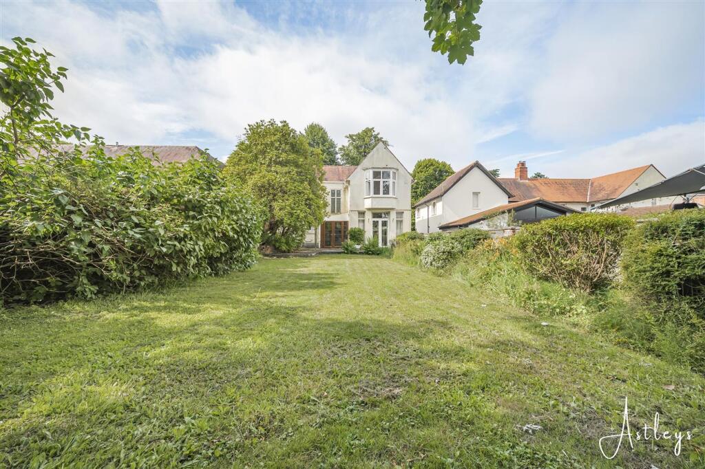 Woodside Avenue, Neath, SA11 photo 4