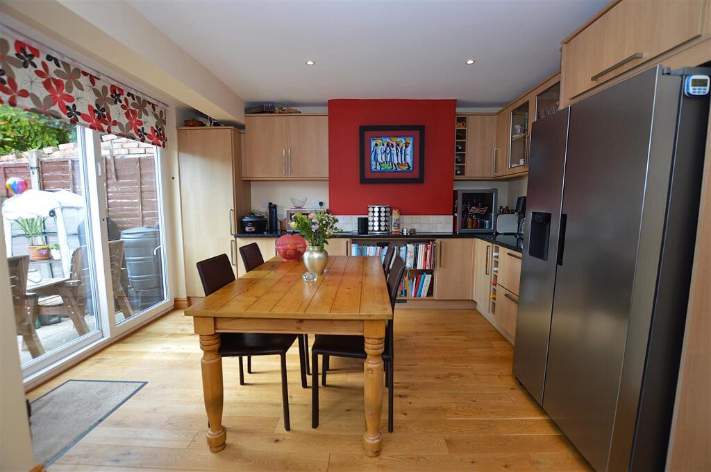 House in Twickenham - View 4