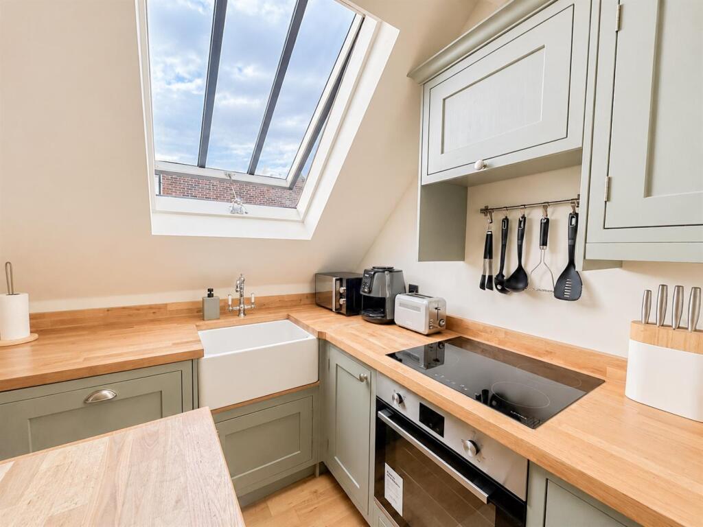 Apartment in Tonbridge - More