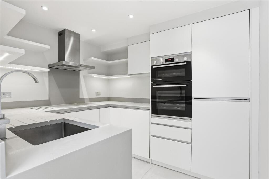 Apartment in London - View 3