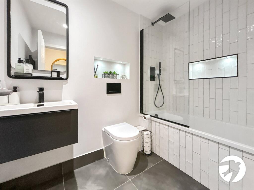 Apartment in London, Foots Cray Estate, North Cray - View 5