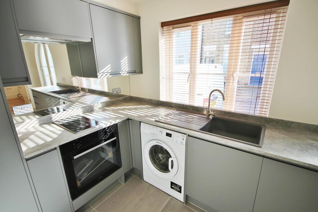 Apartment in Cambridge - View 3