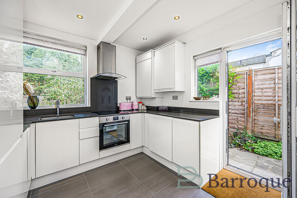 Apartment in Enfield - View 5