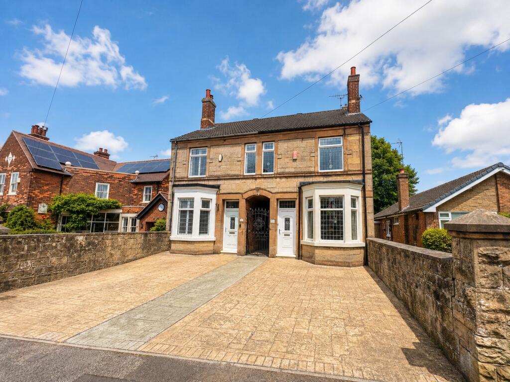 Main image of property: Nottingham Road, Mansfield, NG18
