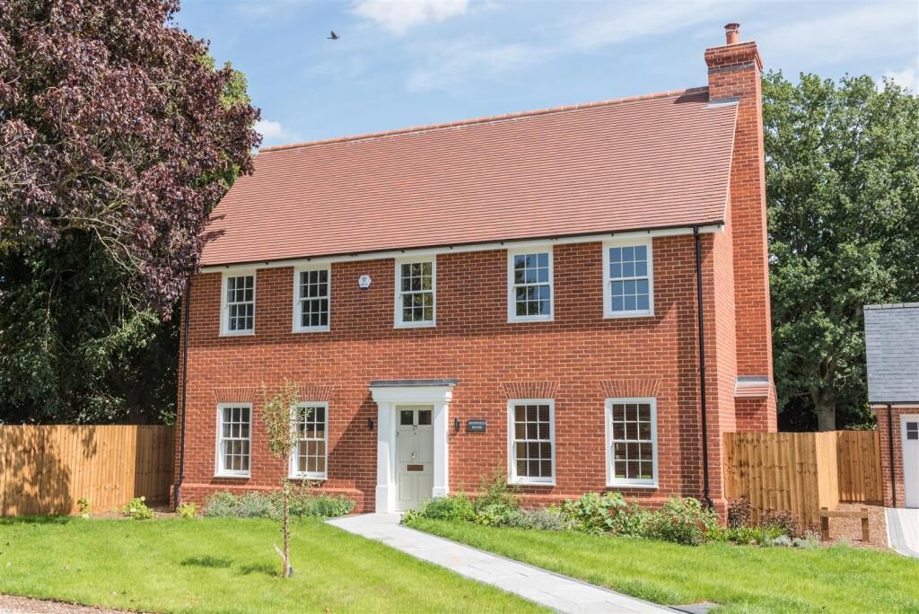 4-bed detached on Moors Close, Great Bentley, £895,000