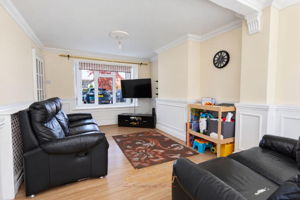 House in Redhill - View 5