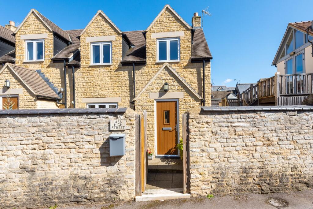 Main image of property: High Street, Witney, Oxfordshire, OX28