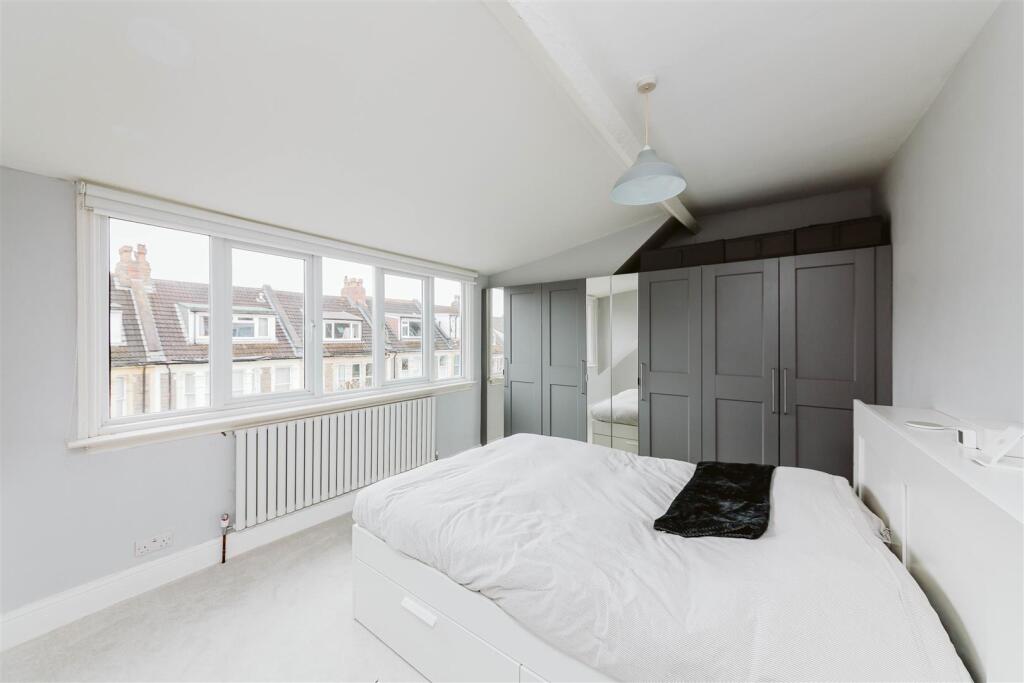 Apartment in Bristol - View 5