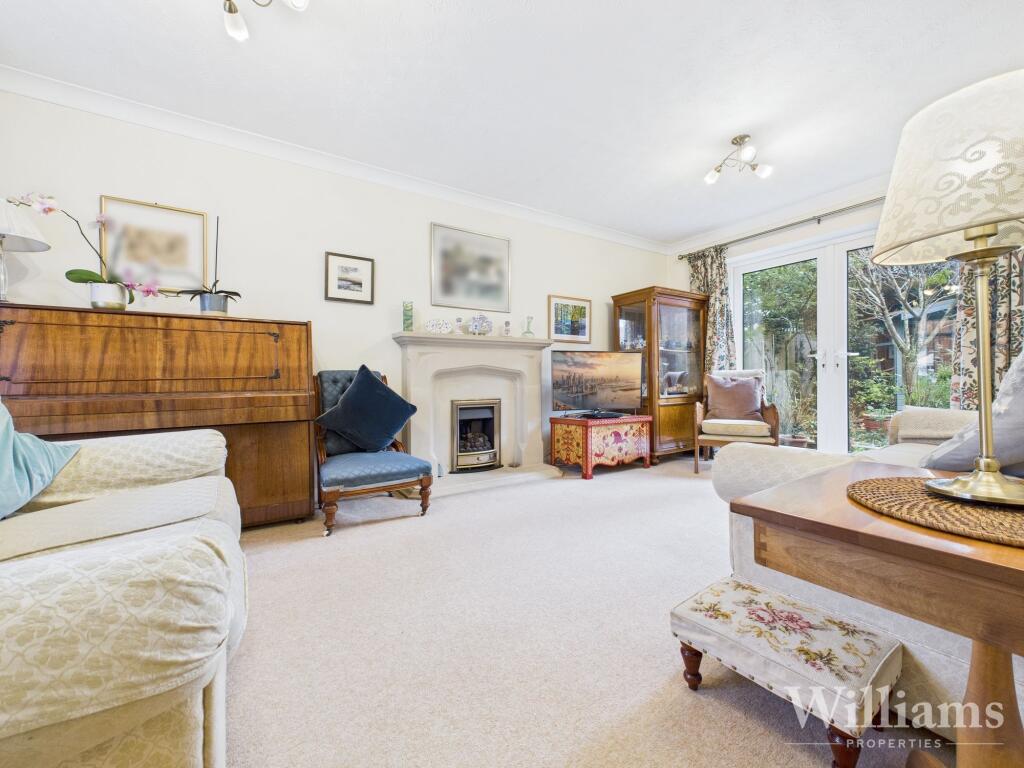 House in Aylesbury, Buckinghamshire - View 4