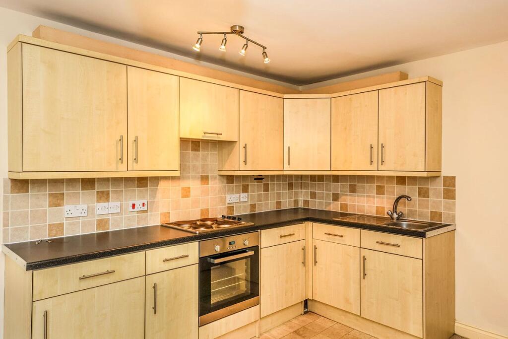 Beechworth Road, Havant, Hampshire, PO9 photo 5