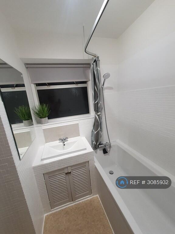 Apartment in Guildford - More