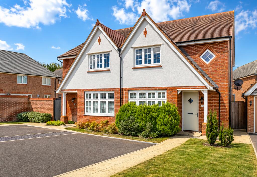 Main image of property: Swallow Mead, Caddington, Luton, Bedfordshire, LU1