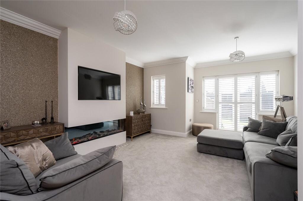 Micklethwaite Grove, Wetherby, LS22 photo 2