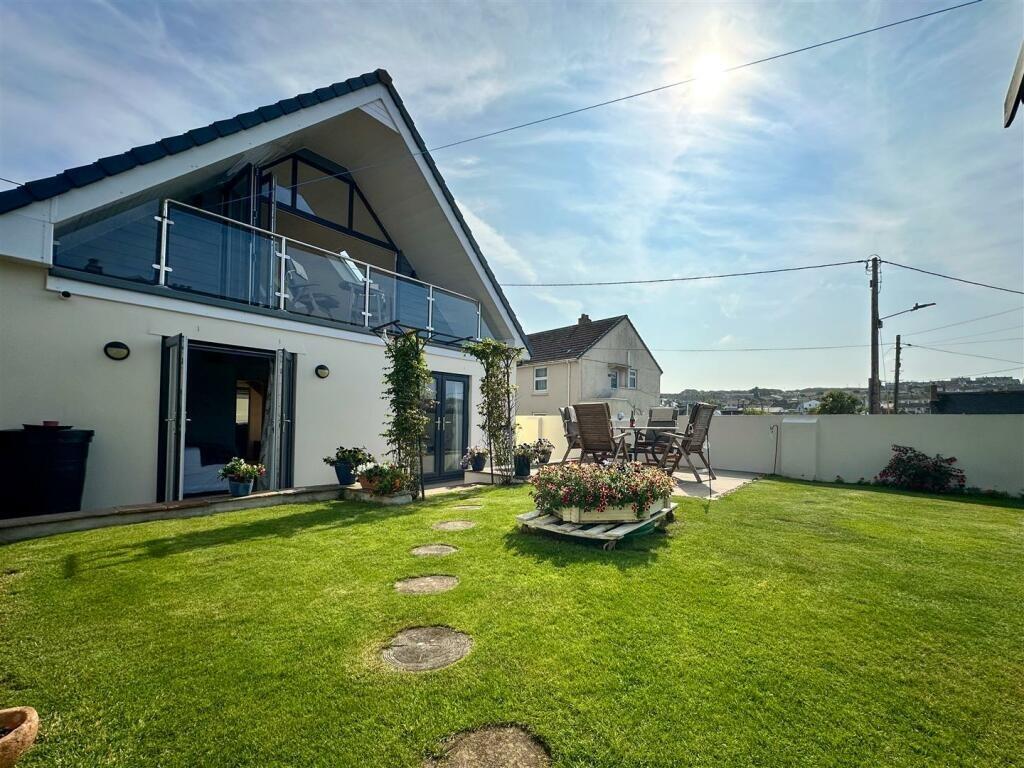 4-bed detached on Modern Home Near Village Centre, Porthleven, £535,000