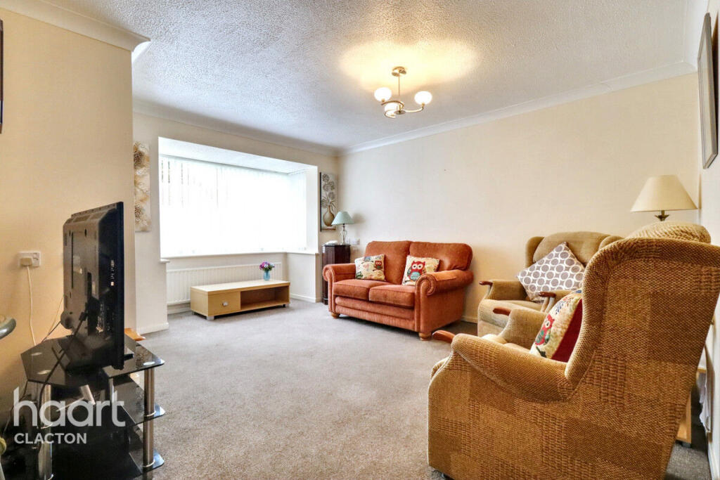 Lyon Close, Clacton-On-Sea photo 4