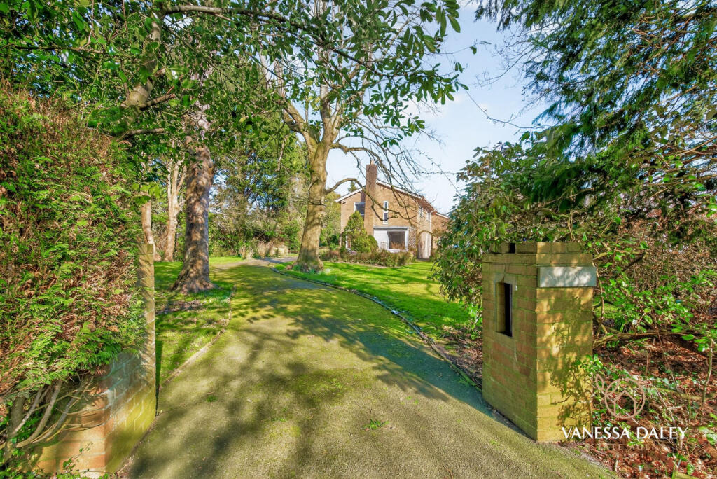 Main image of property: Durton Lane, Preston, PR3 5