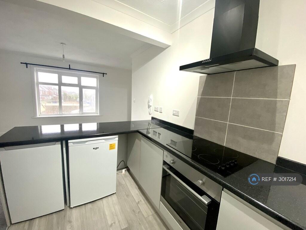 Apartment in Southampton - View 2
