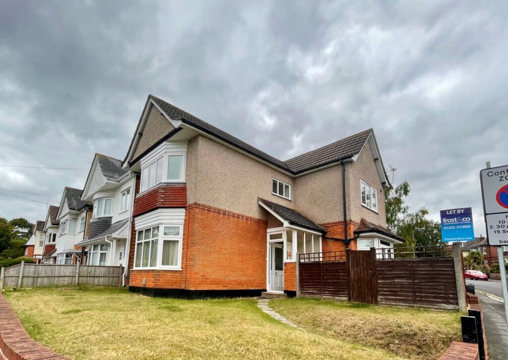 **STUDENTS** Talbot Hill Road, Bournemouth, BH9