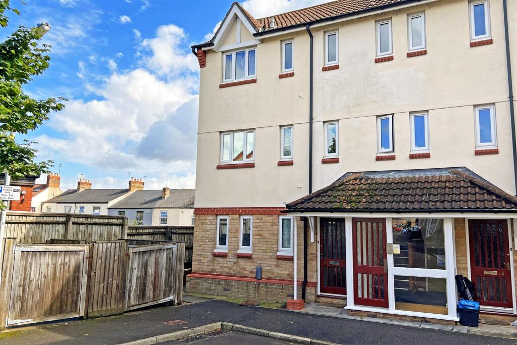 Main image of property: St. Andrews View, Taunton