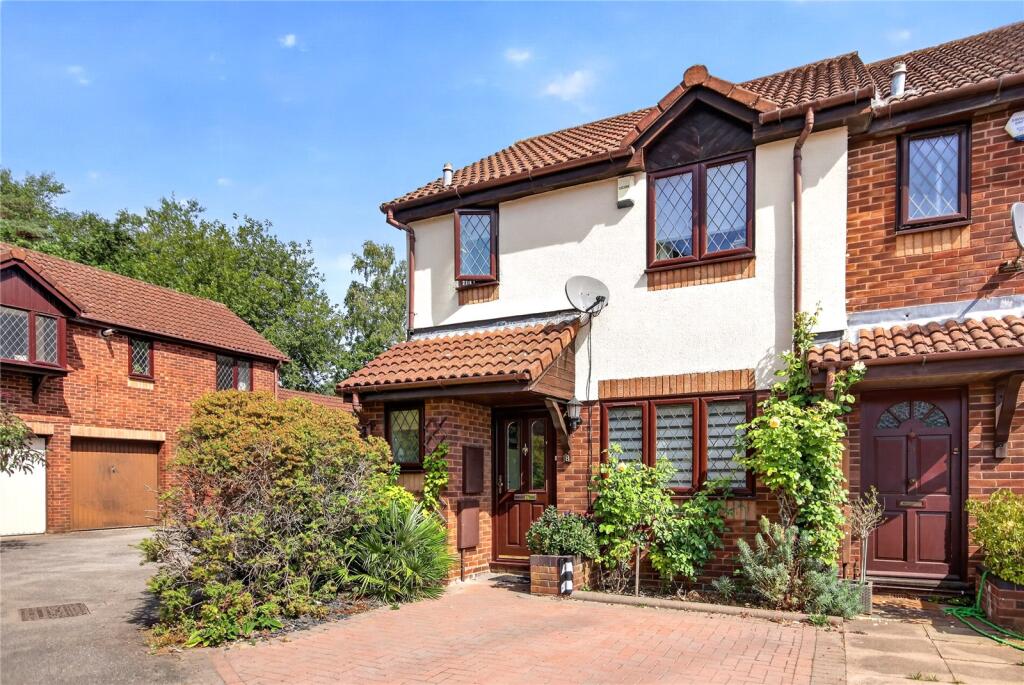 Main image of property: Fawler Mead, The Warren, Bracknell, Berkshire, RG12