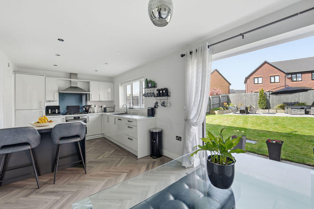 Pace Avenue, Cheerbrook Gardens, Willaston photo 4