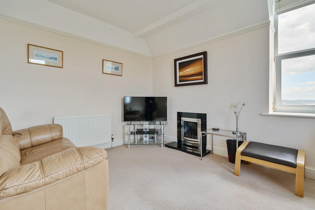 Apartment in Grange-over-Sands, Westmorland and Furness - View 3