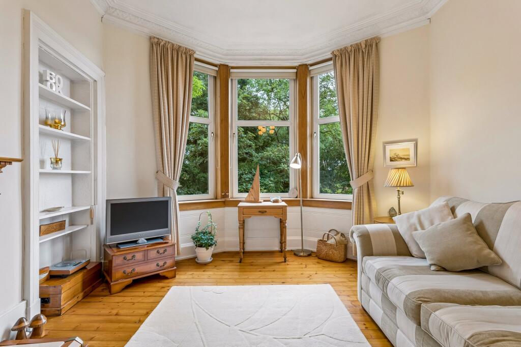 Thornwood Drive, Thornwood, Glasgow photo 4