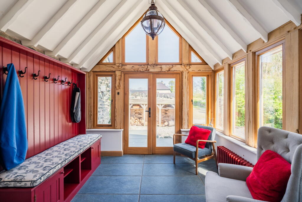 House in Dwyran, Llangeinwen, Rhosyr - View 4