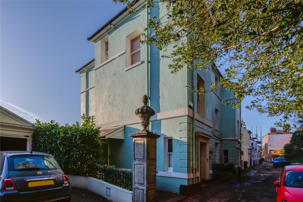Main image of property: Cumberland Walk, Tunbridge Wells, Kent, TN1