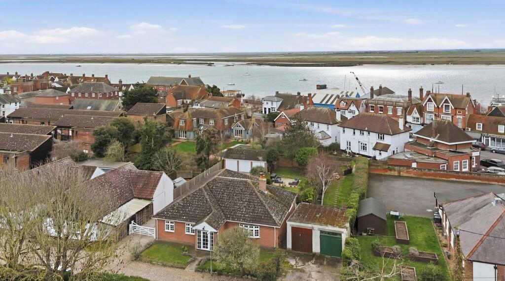 York Road, Burnham-on-Crouch photo 2