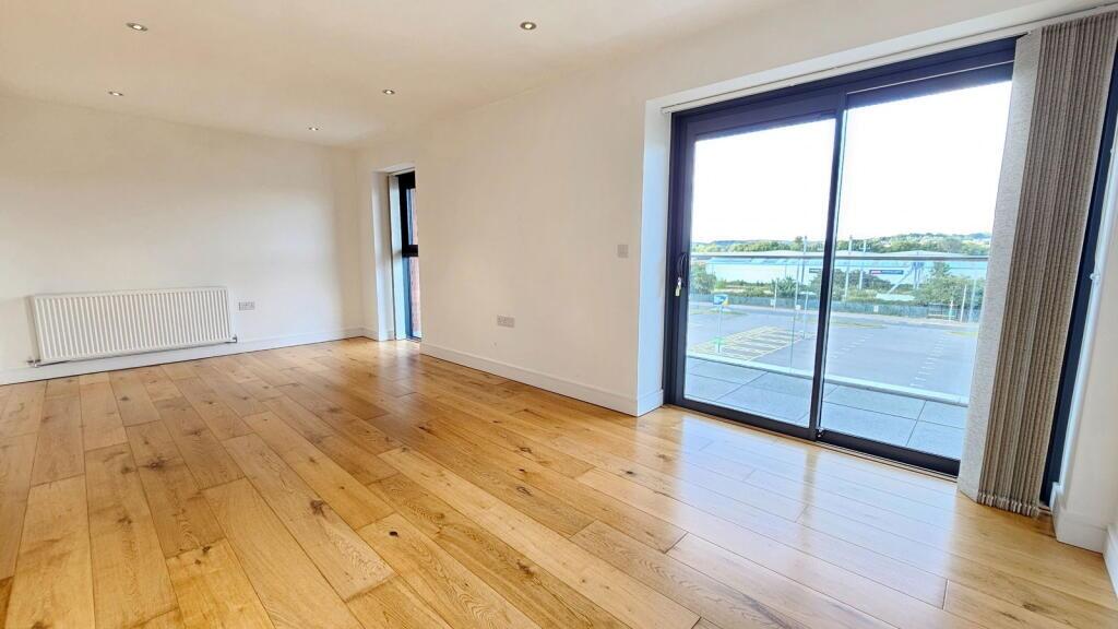 Apartment in Greenham - More