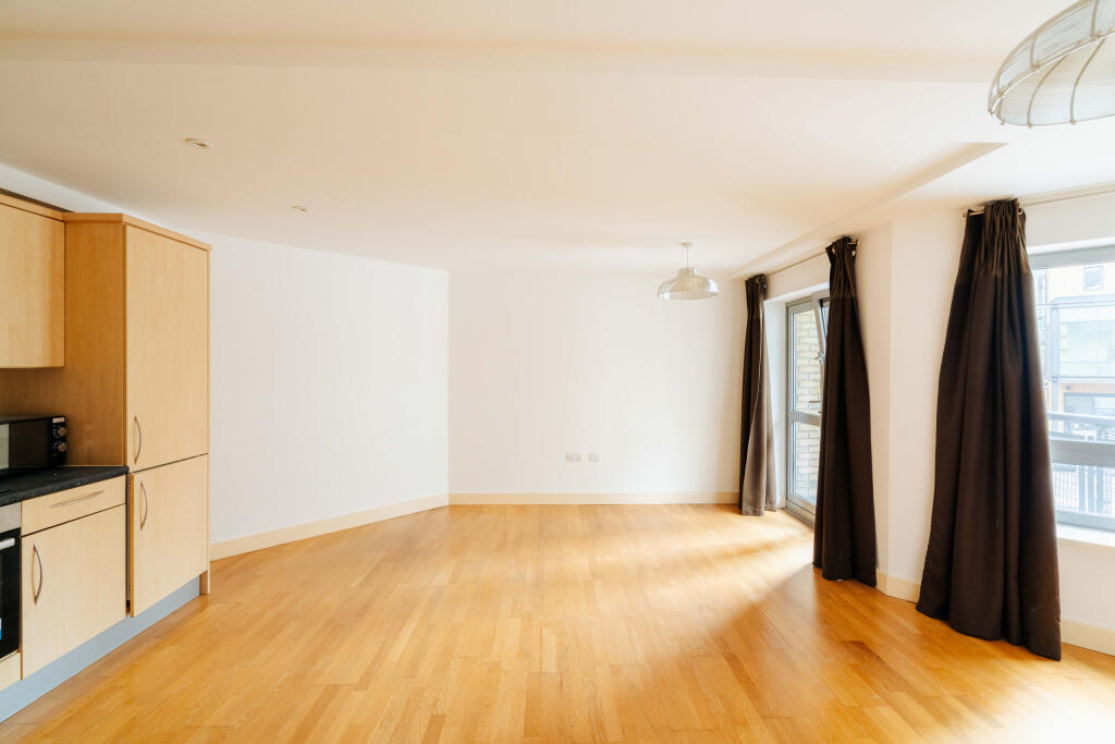 Main image of property: Hamilton Court, Montague Street, City Centre, Bristol, BS1