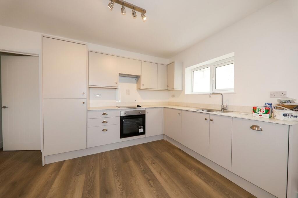 London Road, Hemel Hempstead, HP3 photo 3