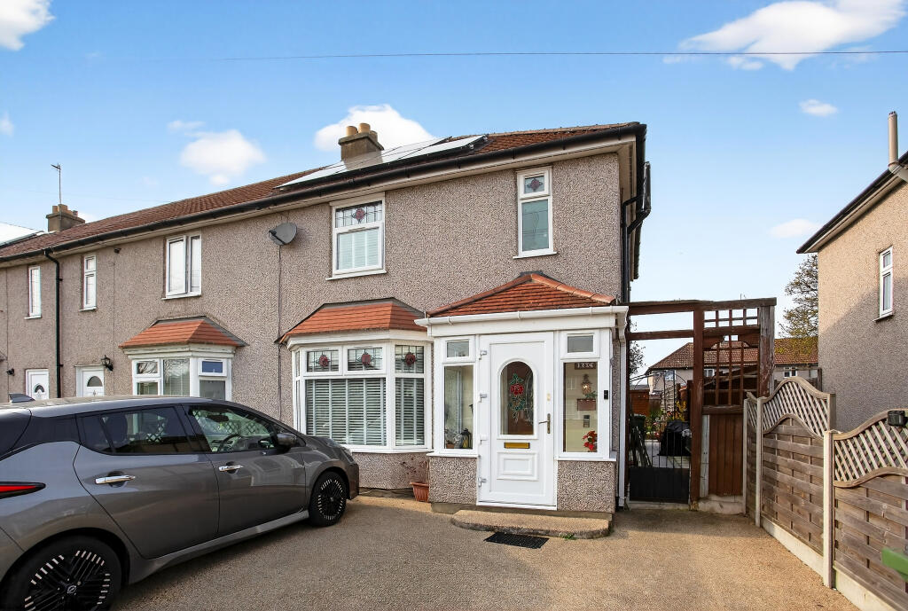 Main image of property: Kingsholm Gardens, London, SE9