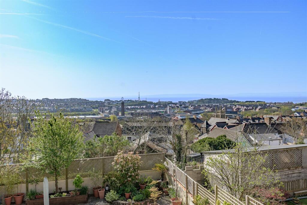 Montgomery Road, Barry photo 3