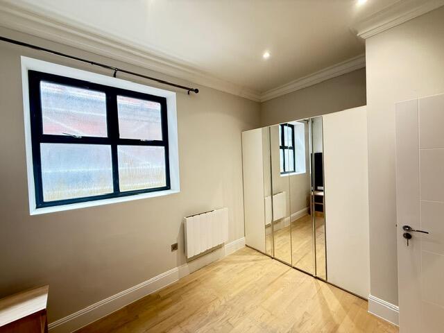 Main image of property: 2-4 The Parade, WD17