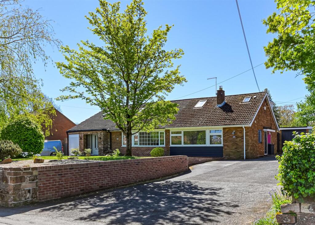 3-bed semi-detached on 21 Shop Lane, Brewood, Stafford, ST19 9EB, £399,950