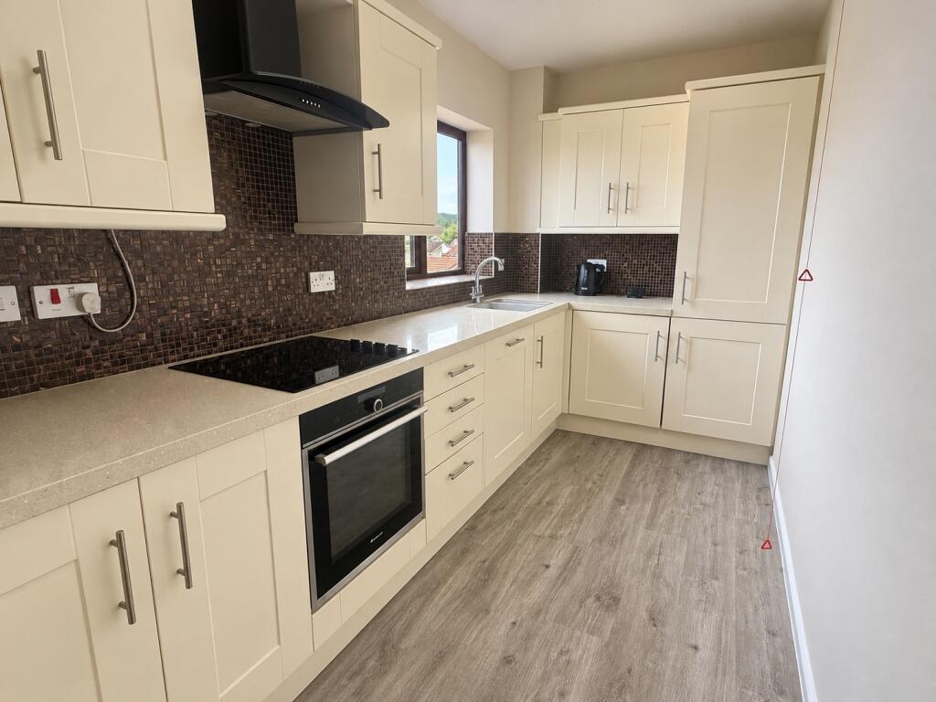 Kingshill Gardens, Nailsea, North Somerset, BS48 photo 2