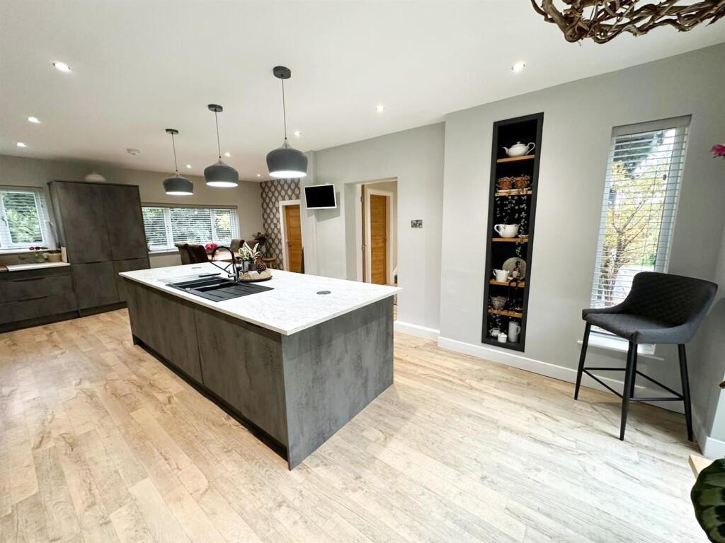 Additional image 10 of Ladymead, Glenlyon Avenue, Keighley
