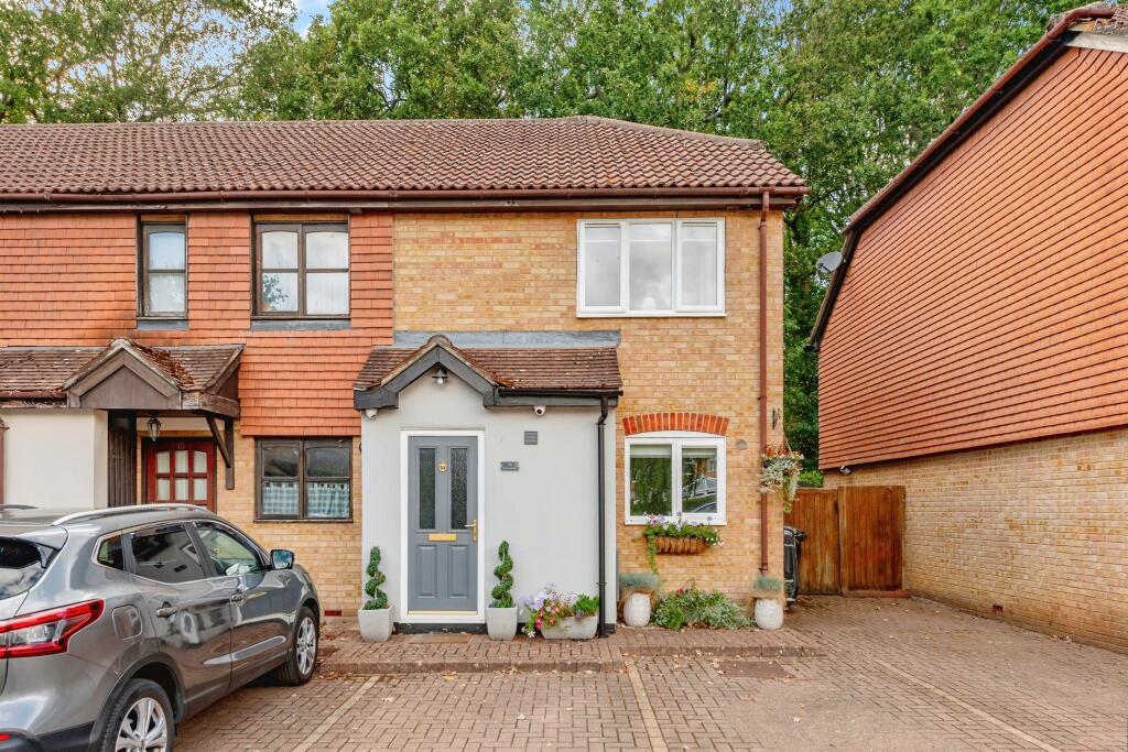 Main image of property: The Woodlands, Smallfield, Horley