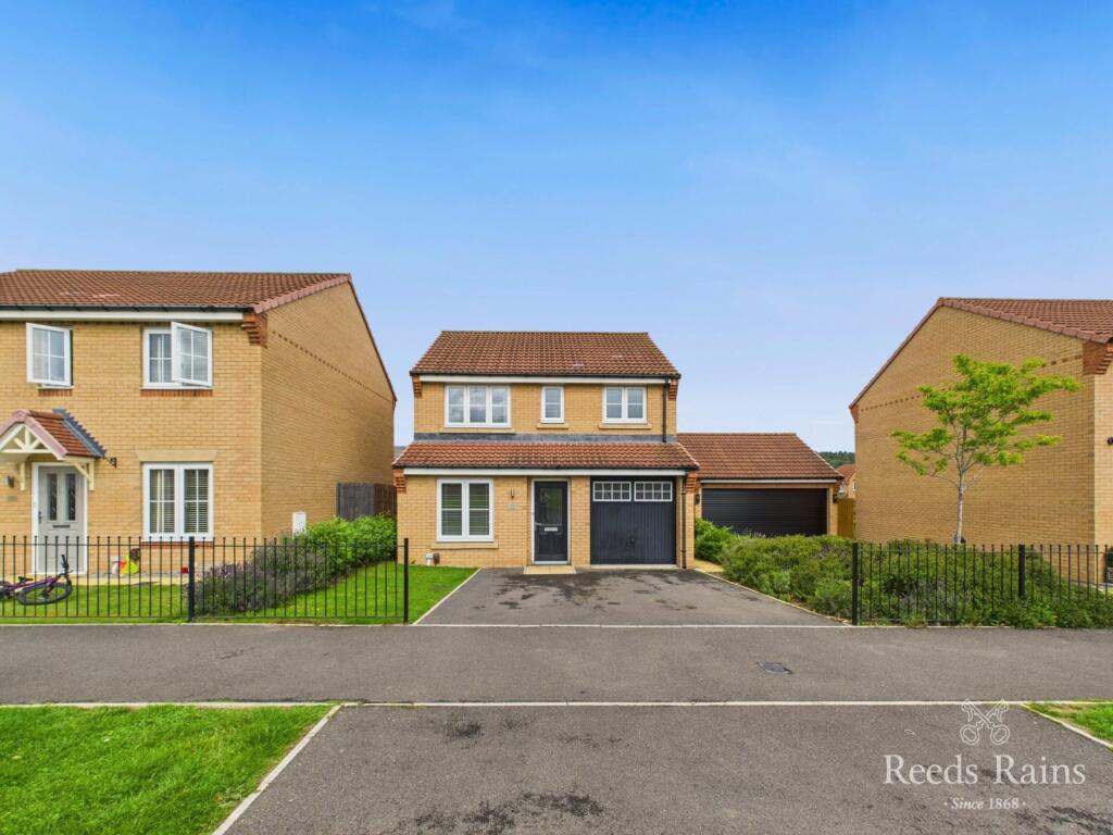 3-bed detached on Nightingale Road, Guisborough, North Yorkshire, TS14, £280,000