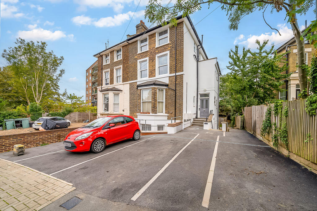 Main image of property: Versailles Road, London