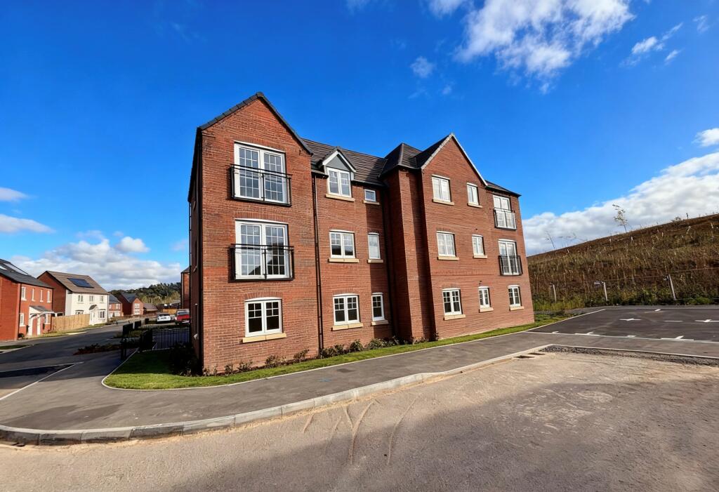 Main image of property: Martins Way, Stratford-upon-Avon, CV37 8YY