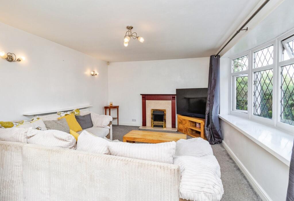 House in Stoke-on-Trent - More