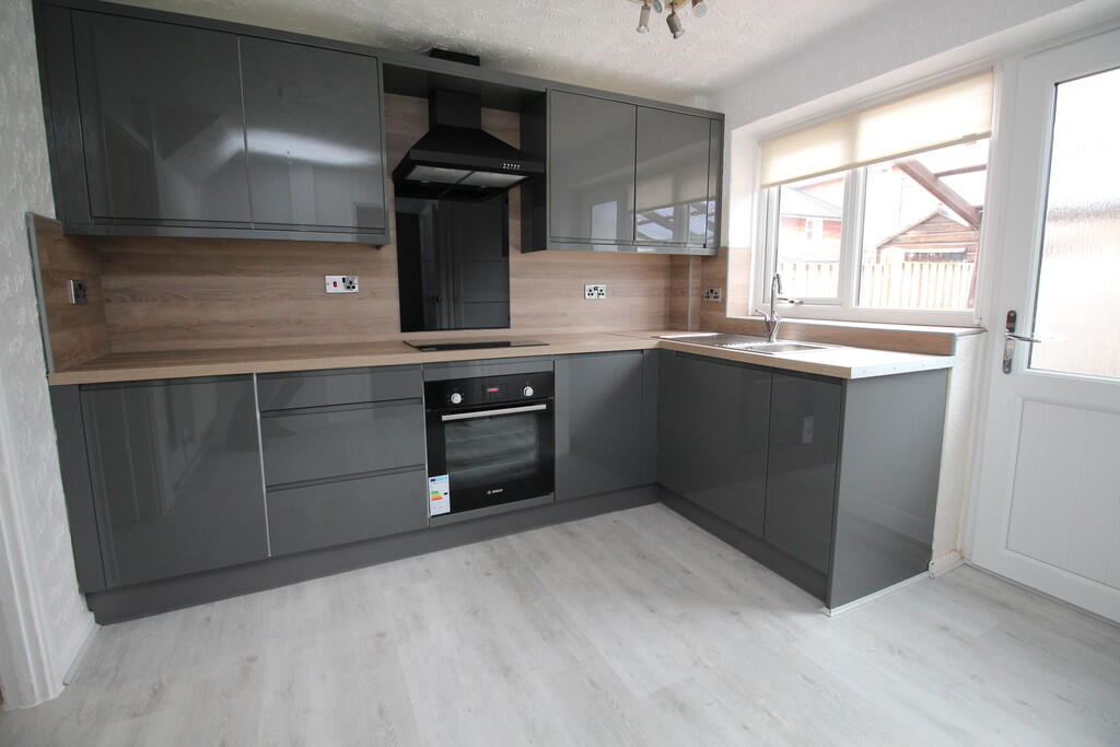 House in Rotherham, South Yorkshire - View 2