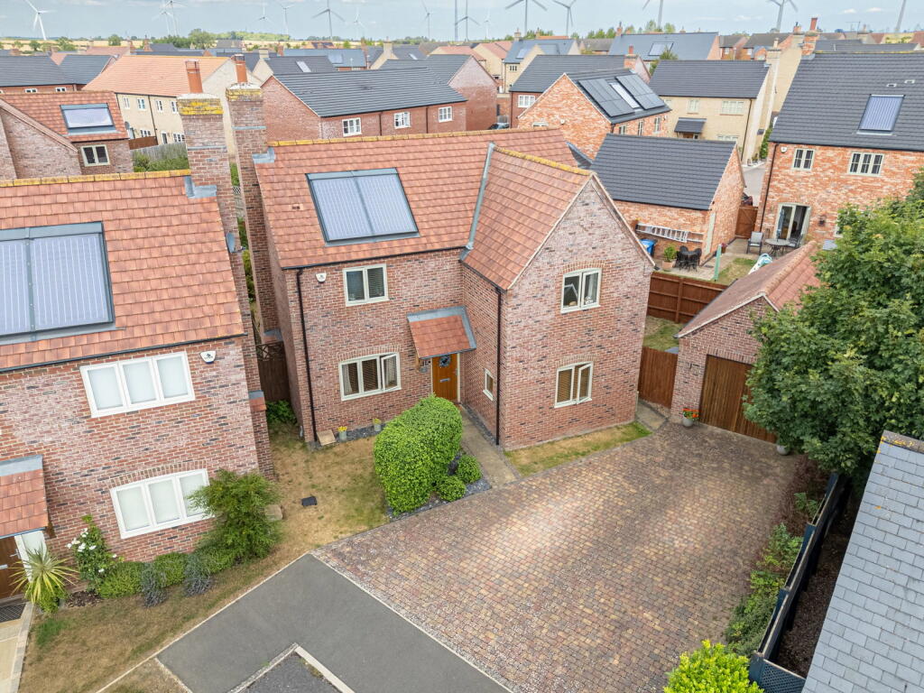 3-bed detached on Isemill Road, Burton Latimer, NN15, £399,950