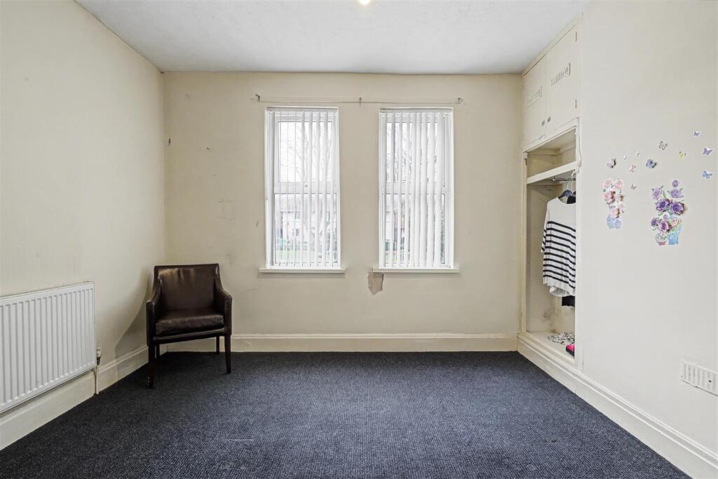 Bedroom 1_2.jpeg