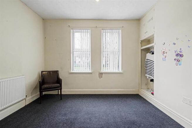 Bedroom 1_2.jpeg